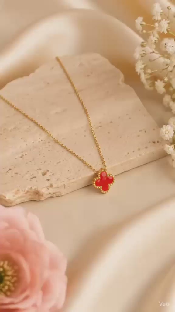 Anti-Tarnish Stainless Steel Red Clover Necklace | Waterproof Dainty Gold Pendant Jewelry